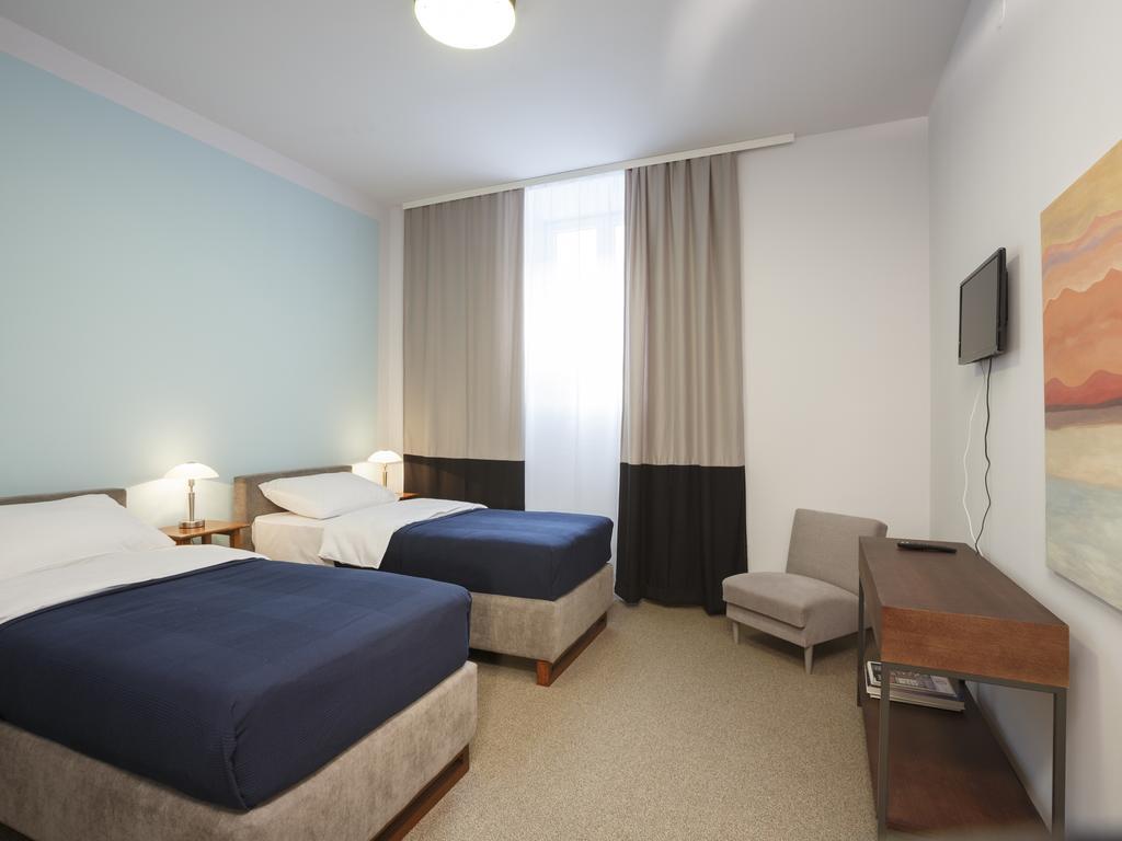Savamala Place Белград Стая снимка